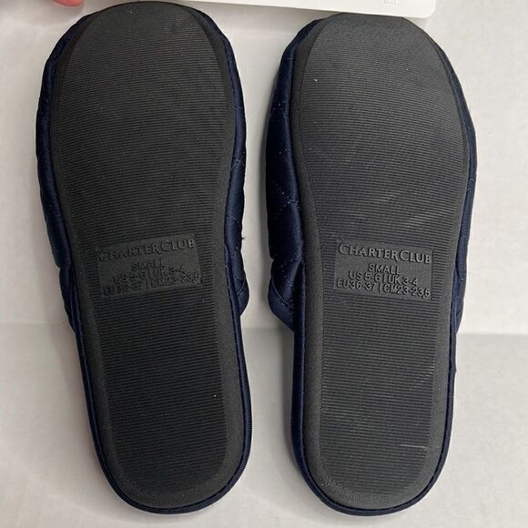 Charter Club Navy Blue Quilted indoor/outdoor slippers size small 5-6 NWT - Picture 6 of 8